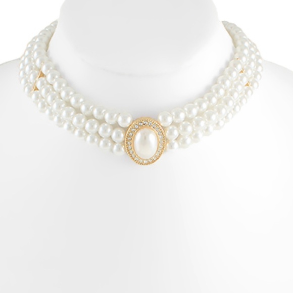 Fleurish Jewelry Jewelry - stunning Oval Pearl & Pearl 3 Line Choker